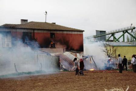 Yem Fabrikasının Lastik Deposunda Yangın