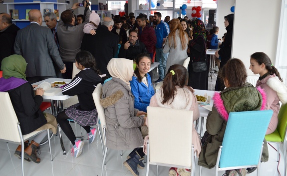 Hepsinden Farklı Kitap Kültür Kafe Açıldı