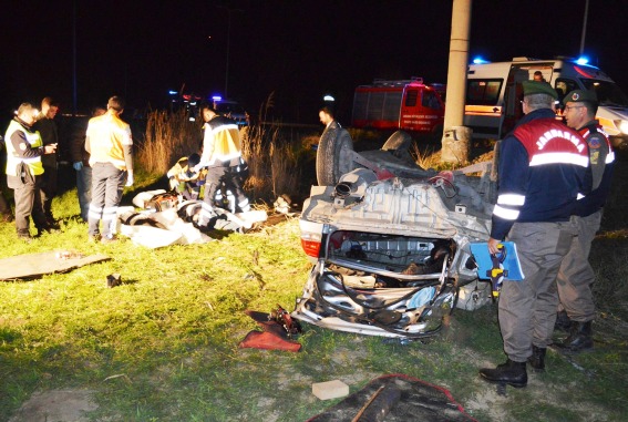 Çubuk-Ankara yolunda kaza: 3 ölü 2 yaralı