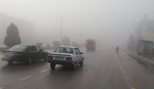 Çubuk’ta yoğun sis hayatı olumsuz etkiledi