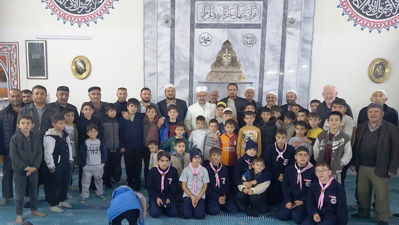 Çubuk’ta gençler camide buluşuyor